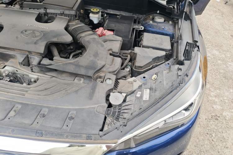 Used Infiniti QX50 2018 2.0T Four-Wheel Drive Elite Edition Engine Bay Left