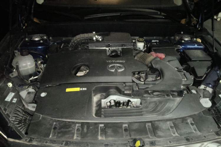 Used Infiniti QX50 2018 2.0T Two-Wheel Drive Fashion Edition Engine Bay