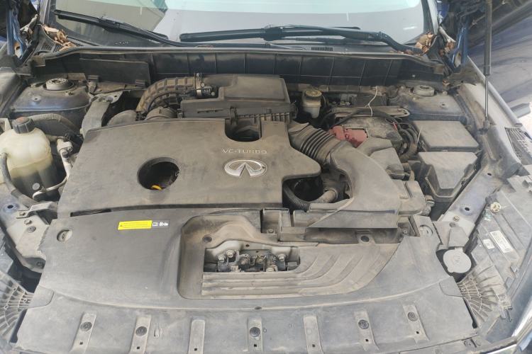Used Infiniti QX50 2018 2.0T Two-Wheel-Drive Elite Edition Engine Bay