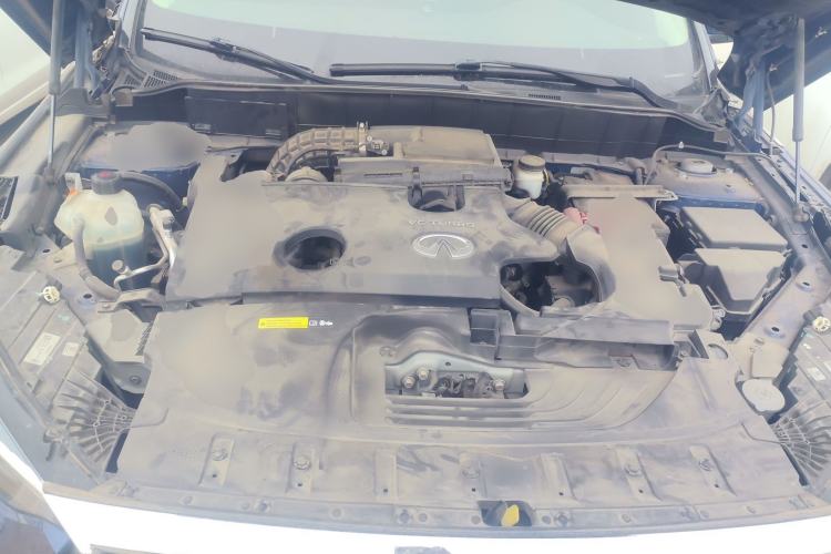 Used Infiniti QX50 2018 2.0T Two-Wheel Drive Fashion Edition Engine Bay