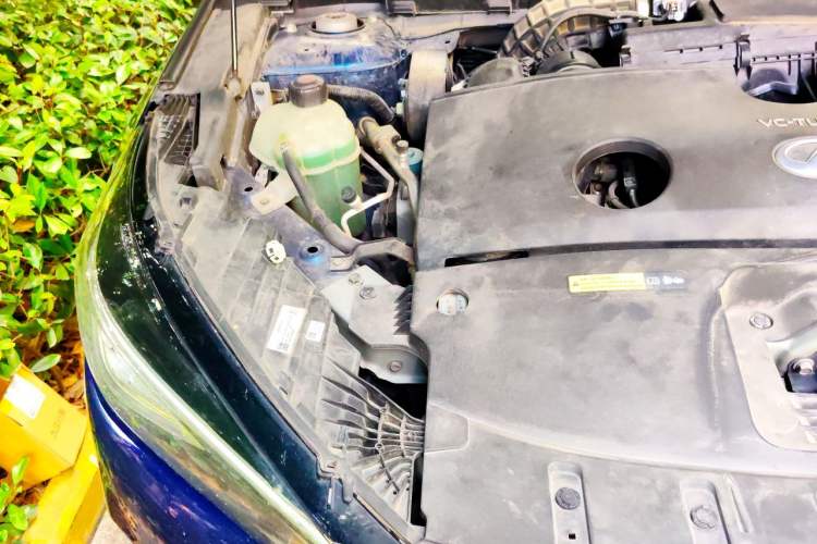 Used Infiniti QX50 2018 2.0T Four-Wheel Drive Elite Edition Engine Bay Right
