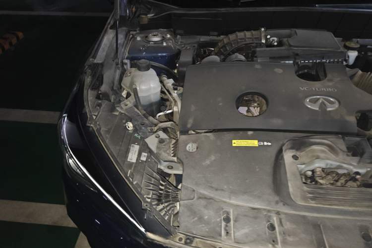 Used Infiniti QX50 2018 2.0T Four-Wheel Drive Elite Edition Engine Bay Right