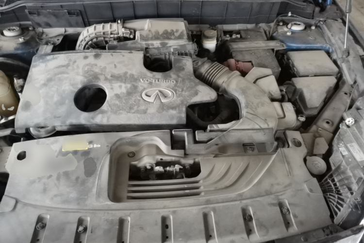 Used Infiniti QX50 2018 2.0T Two-Wheel Drive Fashion Edition Engine Bay