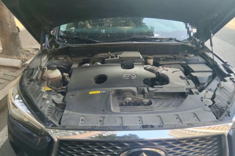 Used Infiniti QX50 2018 2.0T Two-Wheel Drive Fashion Edition Engine Bay