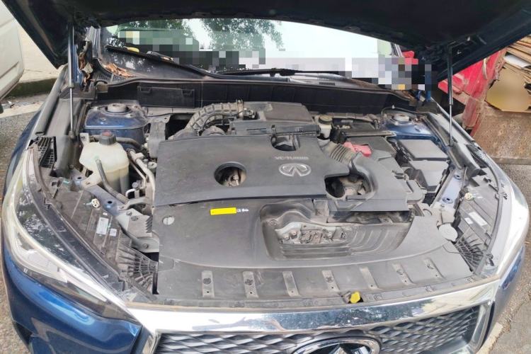 Used Infiniti QX50 2018 2.0T Two-Wheel Drive Fashion Edition Engine Bay