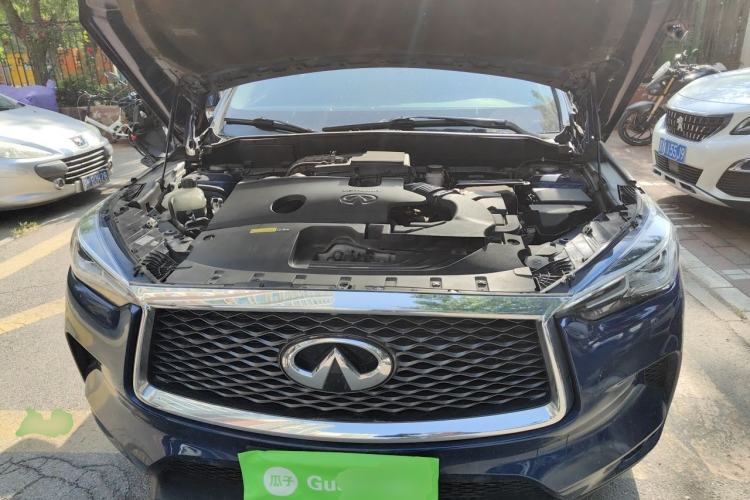 Used Infiniti QX50 2018 2.0T Four-Wheel Drive Elite Edition Engine Bay