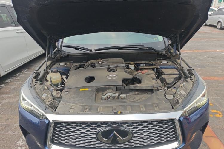 Used Infiniti QX50 2018 2.0T Four-Wheel Drive Smart Edition Engine Bay
