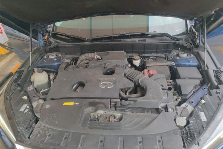 Used Infiniti QX50 2018 2.0T Four-Wheel Drive Smart Edition Engine Bay