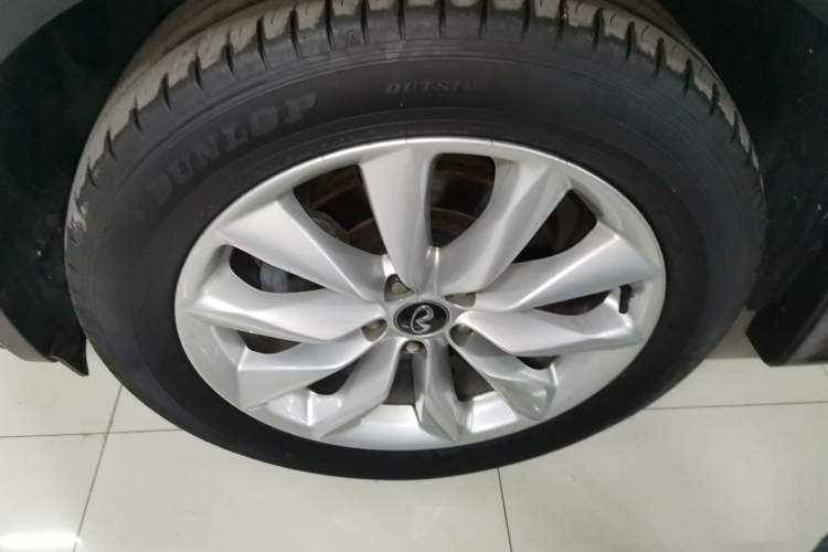 Used Infiniti QX50 2018 2.0T Two-Wheel Drive Fashion Edition Exterior 1