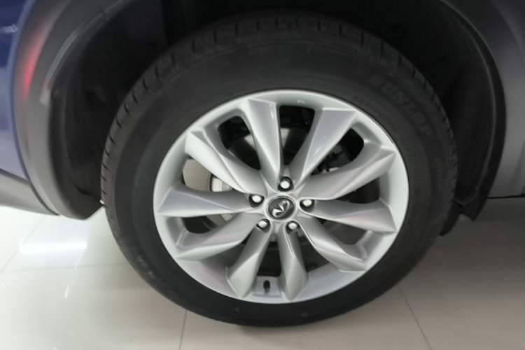 Used Infiniti QX50 2018 2.0T Two-Wheel Drive Fashion Edition Exterior 2