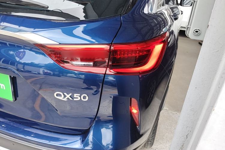 Used Infiniti QX50 2018 2.0T Four-Wheel Drive Elite Edition Exterior 3