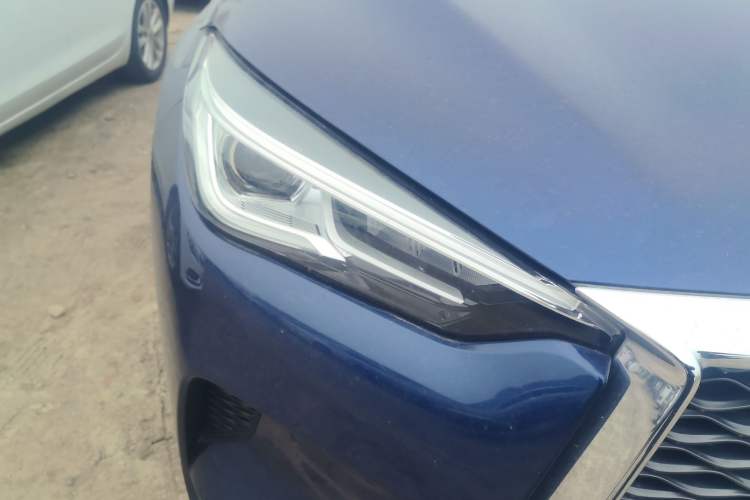 Used Infiniti QX50 2018 2.0T Two-Wheel Drive Fashion Edition Exterior 3