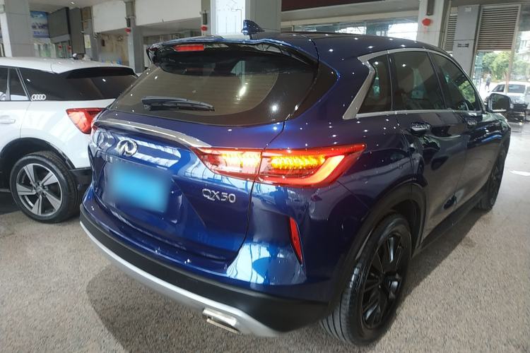 Used Infiniti QX50 2018 2.0T Two-Wheel-Drive Elite Edition Exterior 5
