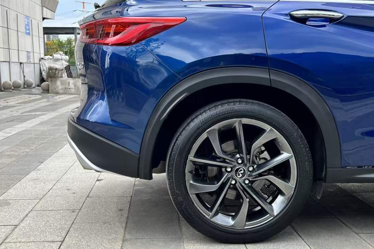 Used Infiniti QX50 2018 2.0T Two-Wheel-Drive Elite Edition Exterior 5
