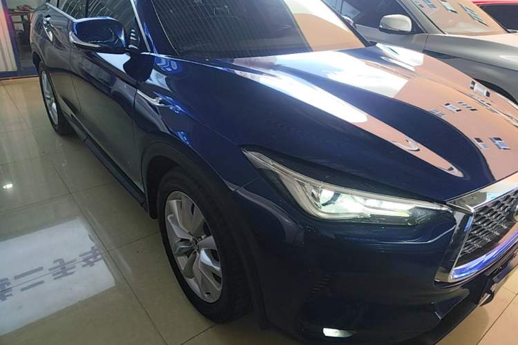 Used Infiniti QX50 2018 2.0T Four-Wheel Drive Elite Edition Front Right 45 Deg