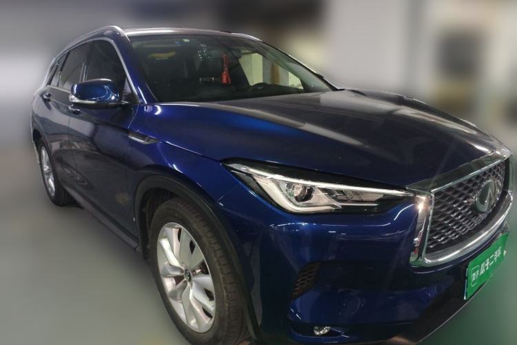 Used Infiniti QX50 2018 2.0T Two-Wheel Drive Fashion Edition Front Right 45 Deg