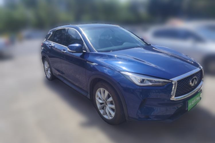 Used Infiniti QX50 2018 2.0T Two-Wheel-Drive Elite Edition Front Right 45 Deg