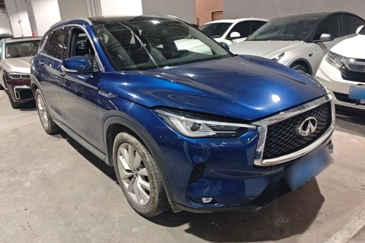Used Infiniti QX50 2018 2.0T Two-Wheel Drive Fashion Edition Front Right 45 Deg