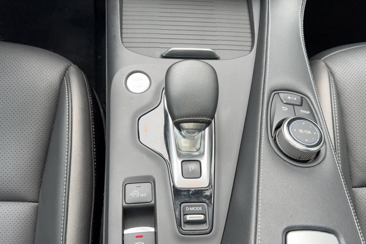 Used Infiniti QX50 2018 2.0T Two-Wheel Drive Fashion Edition Gear Lever