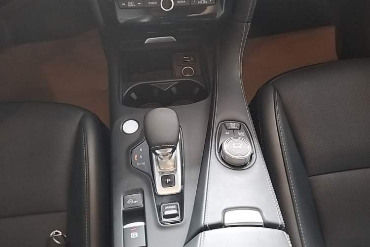 Used Infiniti QX50 2018 2.0T Four-Wheel Drive Elite Edition Gear Lever