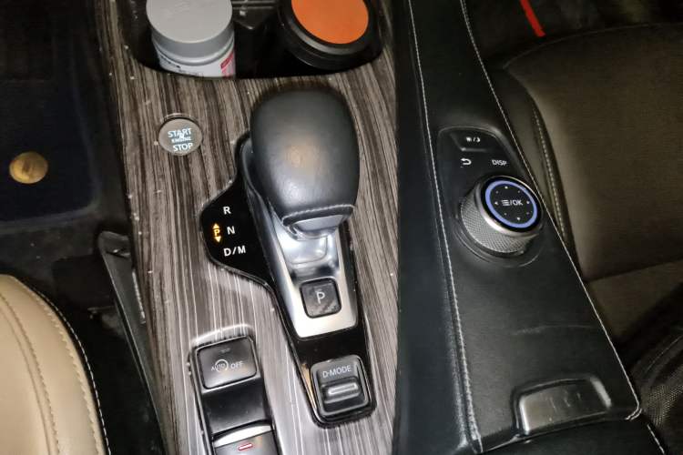 Used Infiniti QX50 2018 2.0T Two-Wheel-Drive Elite Edition Gear Lever