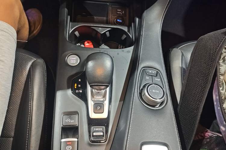 Used Infiniti QX50 2018 2.0T Two-Wheel Drive Fashion Edition Gear Lever