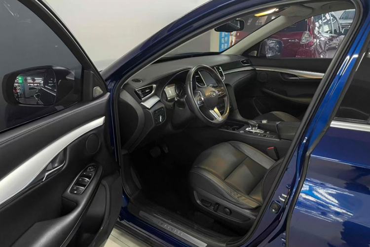 Used Infiniti QX50 2018 2.0T Two-Wheel Drive Fashion Edition Interior 2