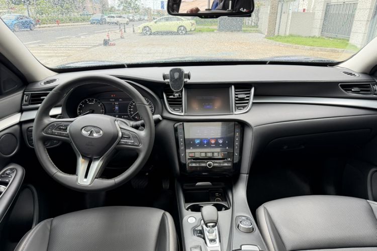 Used Infiniti QX50 2018 2.0T Four-Wheel Drive Elite Edition Interior 3