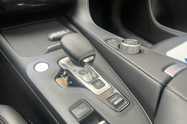 Used Infiniti QX50 2018 2.0T Four-Wheel Drive Elite Edition Interior 4