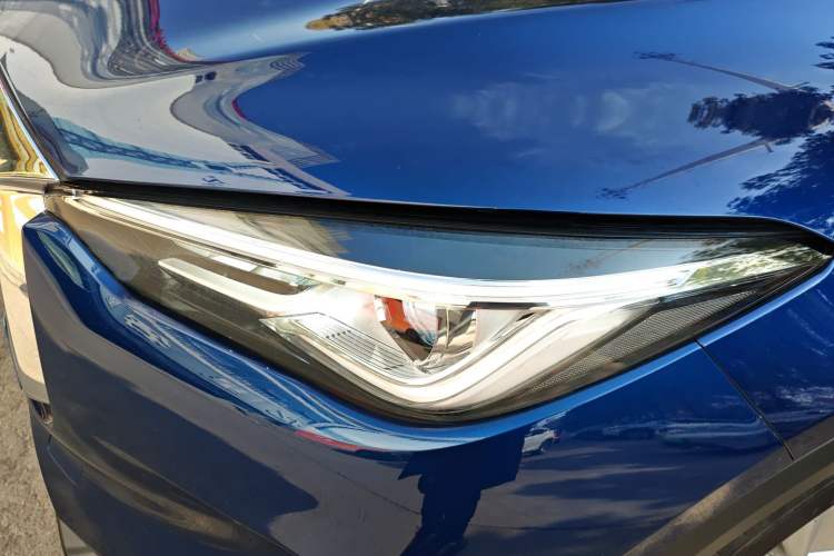 Used Infiniti QX50 2018 2.0T Four-Wheel Drive Elite Edition Left Front Headlight