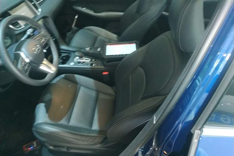 Used Infiniti QX50 2018 2.0T Two-Wheel-Drive Elite Edition Left Front Seat