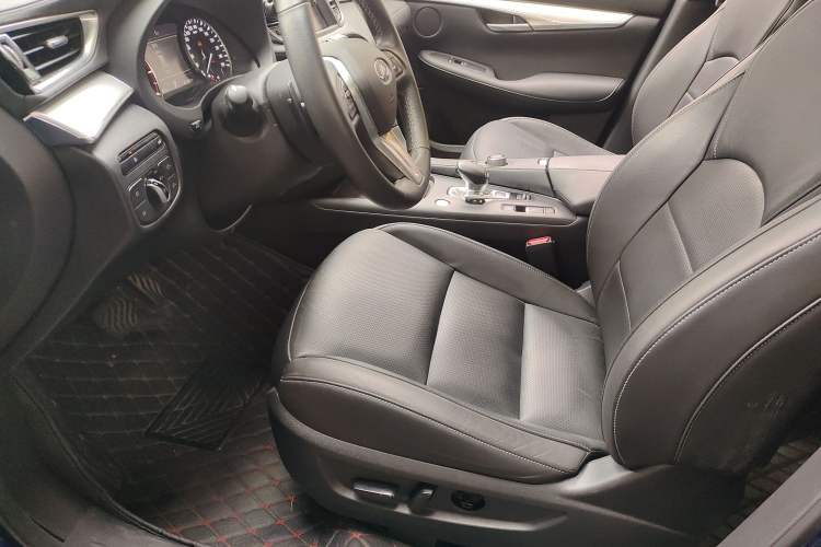 Used Infiniti QX50 2018 2.0T Two-Wheel Drive Fashion Edition Left Front Seat