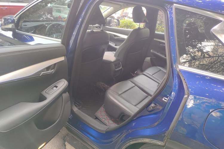 Used Infiniti QX50 2018 2.0T Two-Wheel Drive Fashion Edition Left Rear Seat