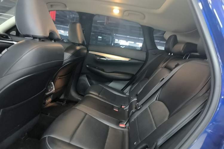 Used Infiniti QX50 2018 2.0T Two-Wheel Drive Fashion Edition Left Rear Seat
