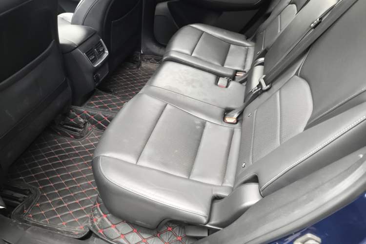 Used Infiniti QX50 2018 2.0T Two-Wheel Drive Fashion Edition Left Rear Seat