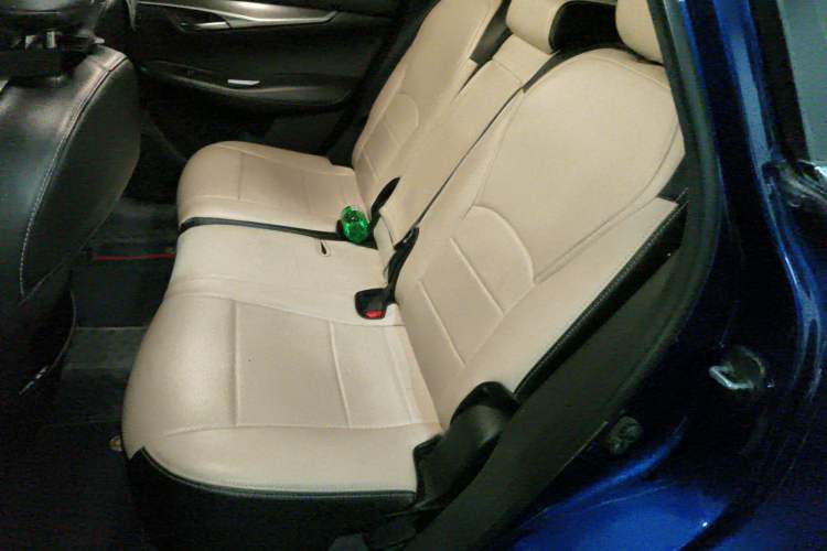 Used Infiniti QX50 2018 2.0T Two-Wheel-Drive Elite Edition Left Rear Seat