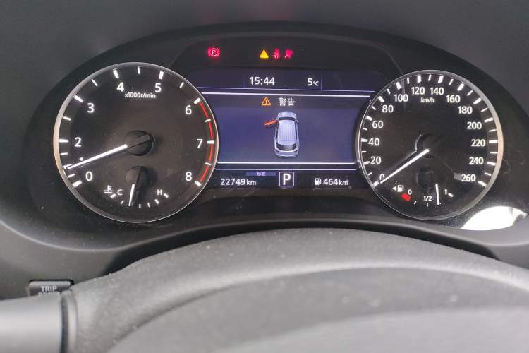Used Infiniti QX50 2018 2.0T Two-Wheel Drive Fashion Edition Odometer Close Up