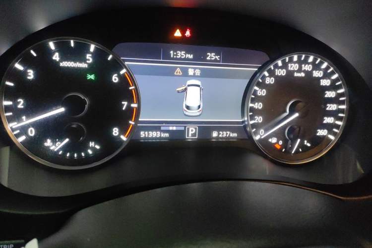 Used Infiniti QX50 2018 2.0T Four-Wheel Drive Elite Edition Odometer Close Up