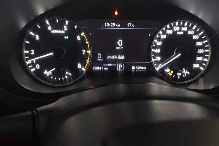 Used Infiniti QX50 2018 2.0T Two-Wheel Drive Fashion Edition Odometer Close Up