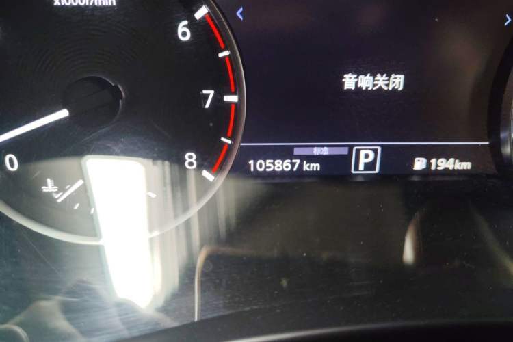 Used Infiniti QX50 2018 2.0T Two-Wheel Drive Fashion Edition Odometer Close Up
