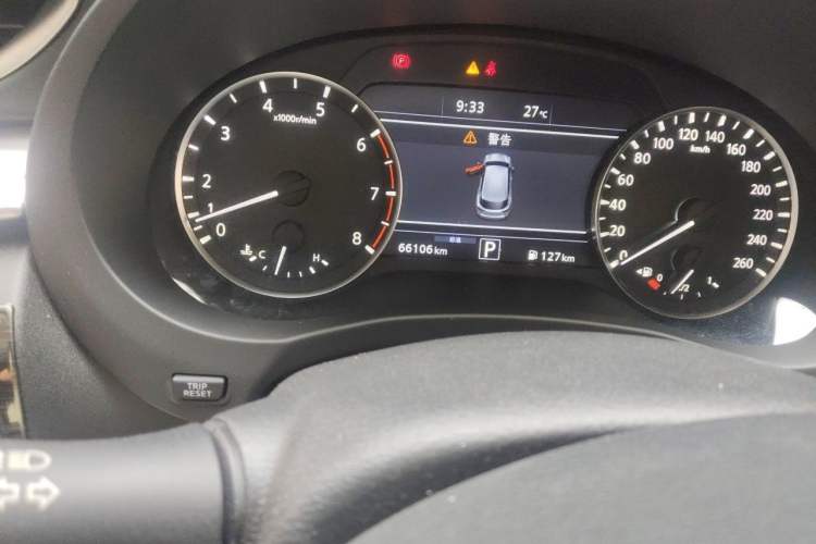 Used Infiniti QX50 2018 2.0T Four-Wheel Drive Smart Edition Odometer Close Up