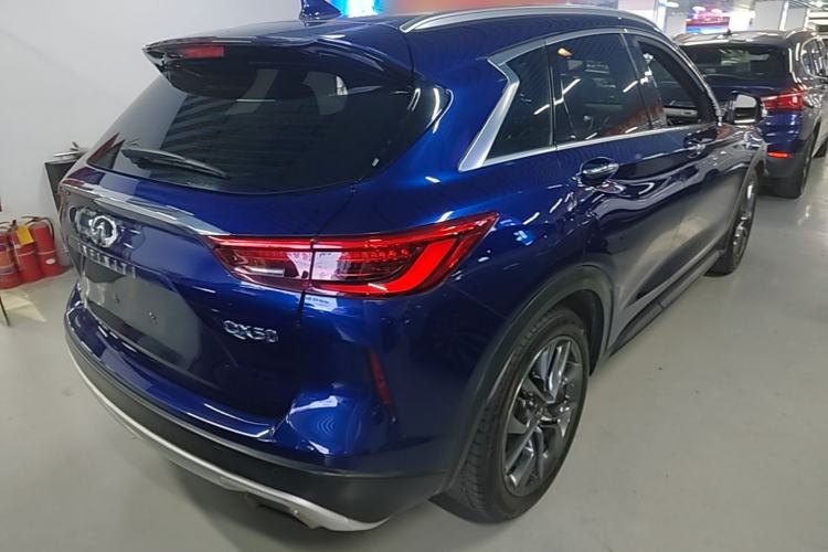 Used Infiniti QX50 2018 2.0T Four-Wheel Drive Luxury Edition Rear Right 45 Deg