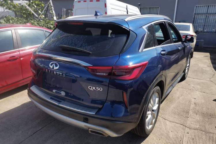 Used Infiniti QX50 2018 2.0T Two-Wheel Drive Fashion Edition Rear Right 45 Deg