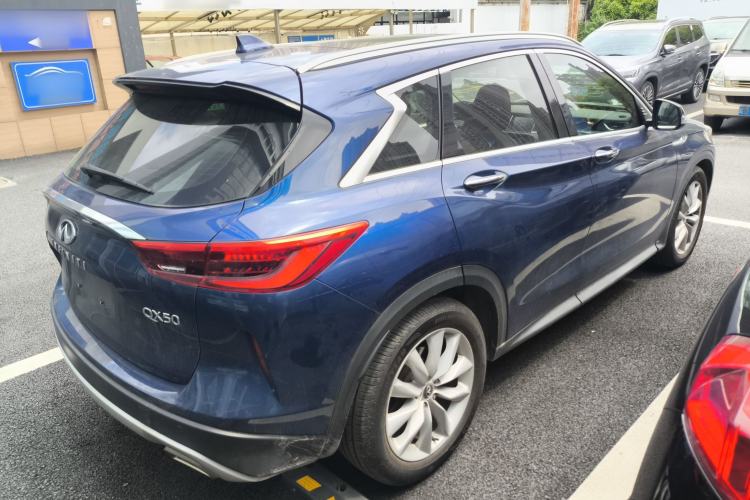 Used Infiniti QX50 2018 2.0T Two-Wheel Drive Fashion Edition Rear Right 45 Deg