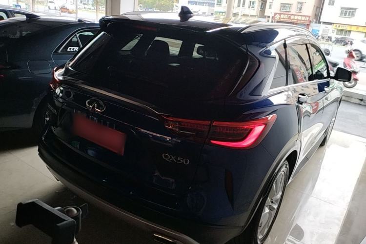 Used Infiniti QX50 2018 2.0T Four-Wheel Drive Elite Edition Rear Right 45 Deg