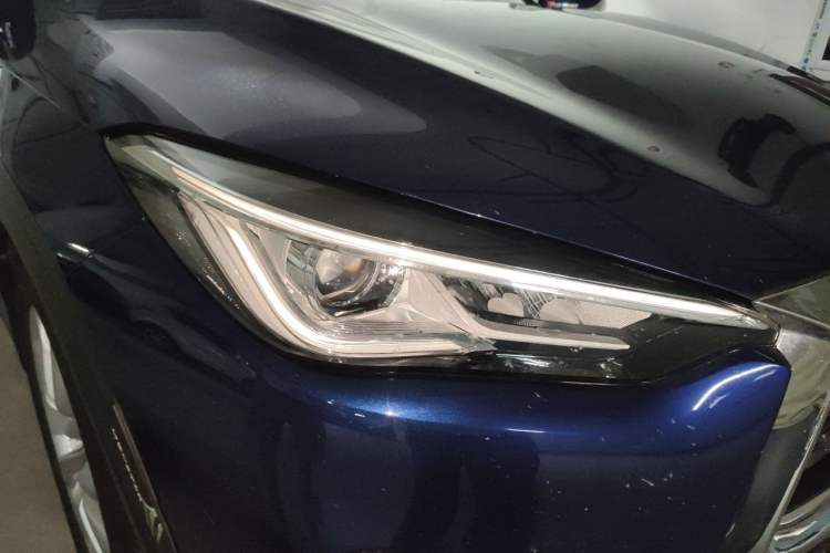 Used Infiniti QX50 2018 2.0T Four-Wheel Drive Elite Edition Right Front Headlight