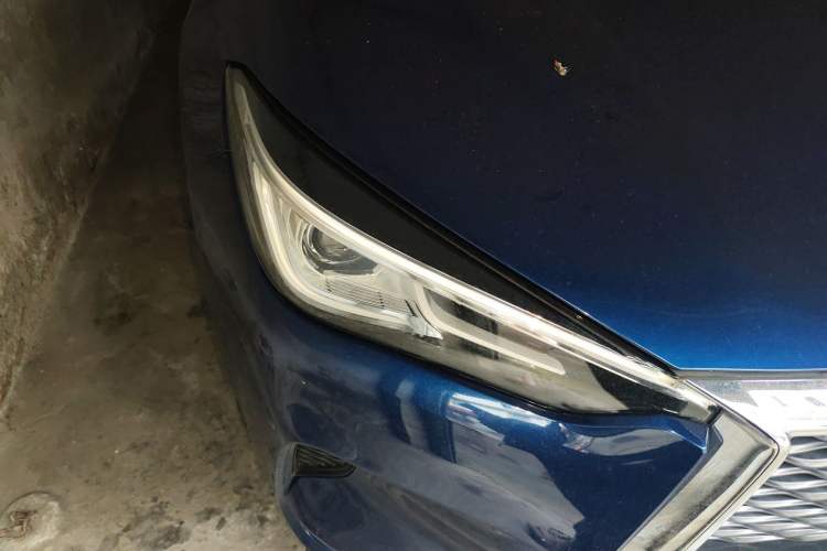 Used Infiniti QX50 2018 2.0T Two-Wheel Drive Fashion Edition Right Front Headlight