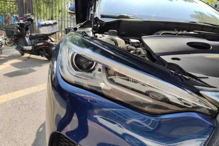 Used Infiniti QX50 2018 2.0T Four-Wheel Drive Elite Edition Right Front Headlight