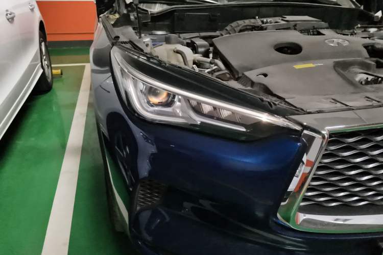 Used Infiniti QX50 2018 2.0T Two-Wheel-Drive Elite Edition Right Front Headlight