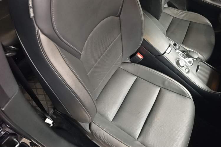 Used Infiniti QX50 2018 2.0T Four-Wheel Drive Elite Edition Right Front Seat